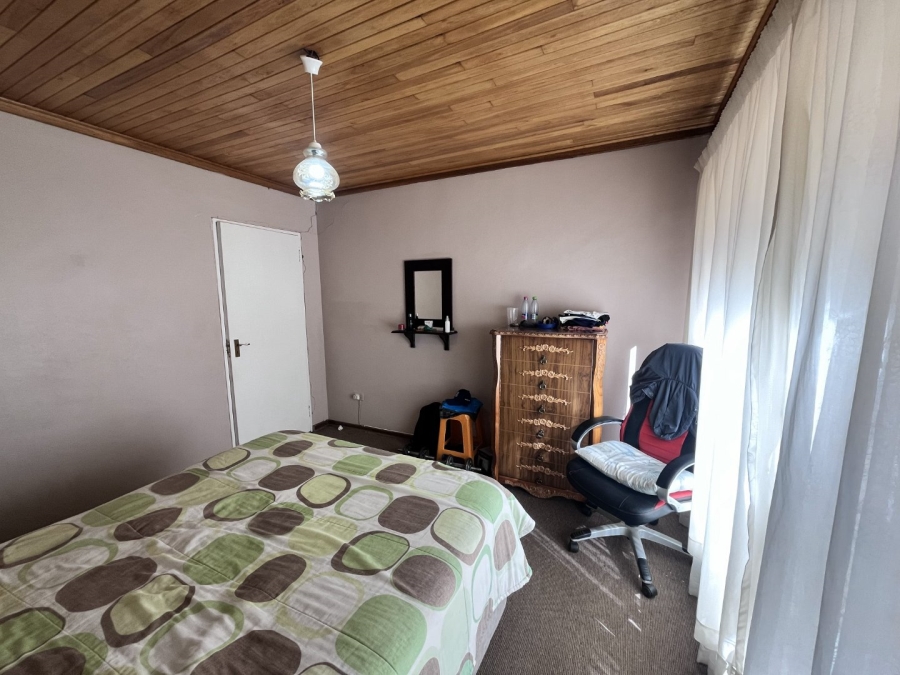 4 Bedroom Property for Sale in Pellissier Free State